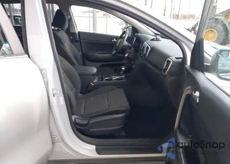 2018 Kia Sportage Lx z USA, uszkodzony, nr VIN KNDPM3AC7J7448483